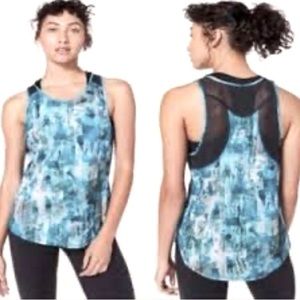 Lululemon blue cute top Sz. 6
